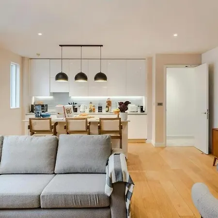 Quiet Corner Apartment